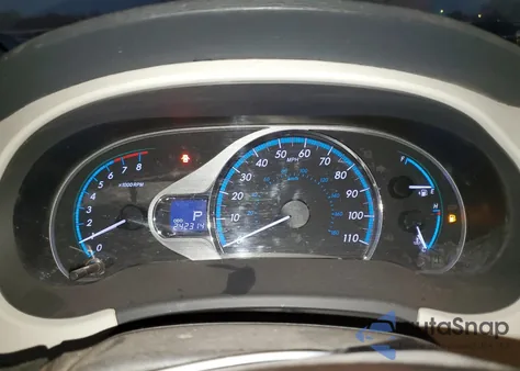 2013 Toyota Sienna Xle z USA, uszkodzony, nr VIN 5TDYK3DC6DS333289